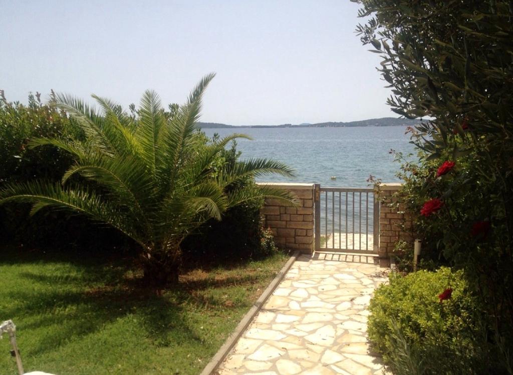 Apartments Pisacic Bibinje Exterior photo